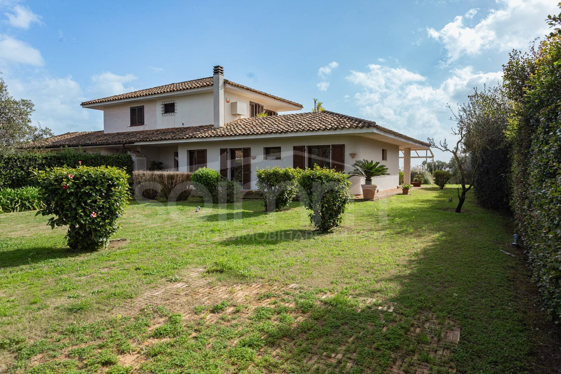 Villa Bifamiliare a Pula